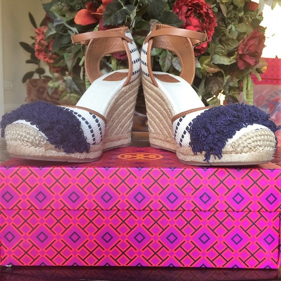 SOLD!! 🎉HP🎉$250 Tory Burch Shaw Striped Espadrille 10.5 - Picture 4 of 7